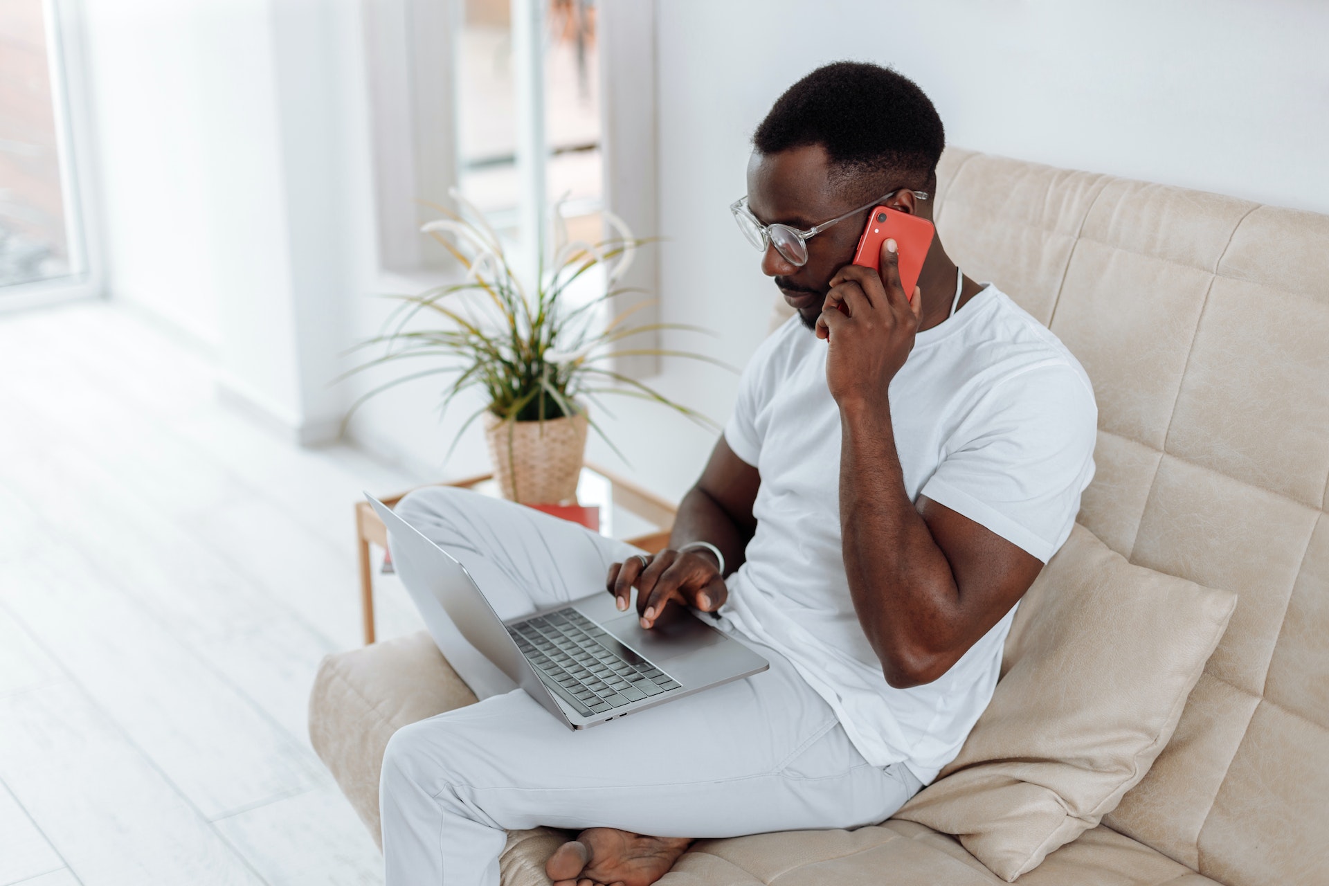 Descubra como ganhar uma renda extra pela internet de forma confiável e